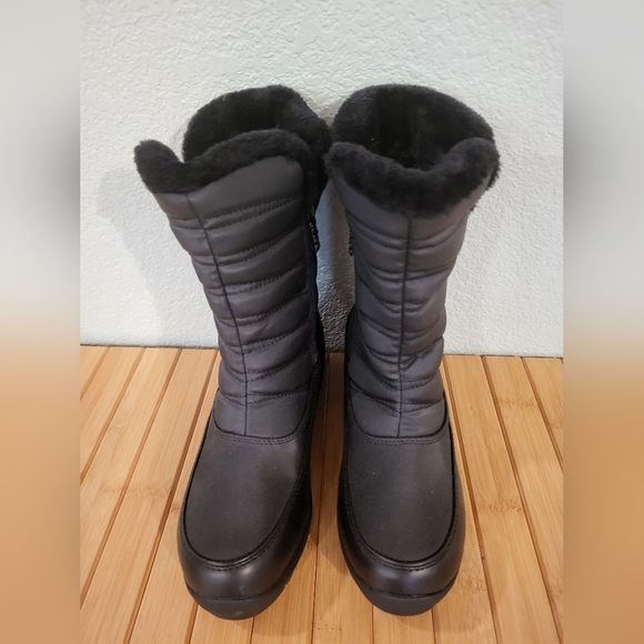 TOTES WOMEN'S SIZE 8 Wide SNOW BOOTS BLACK ZIP UP BOOTS WATERPROOF NWOT - Picture 2 of 8